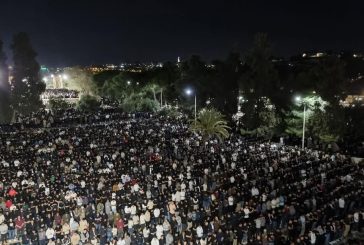 عشرات الالاف يحيون ليلة القدر في المسجد الأقصى