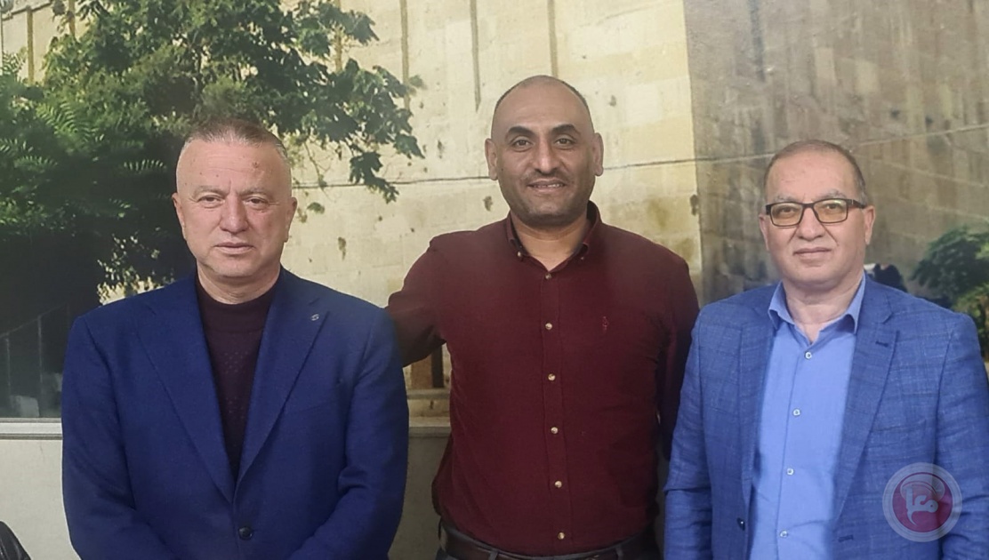 وفد من غرفة الخليل يلتقي مدير إدارة مباحث الخليل
