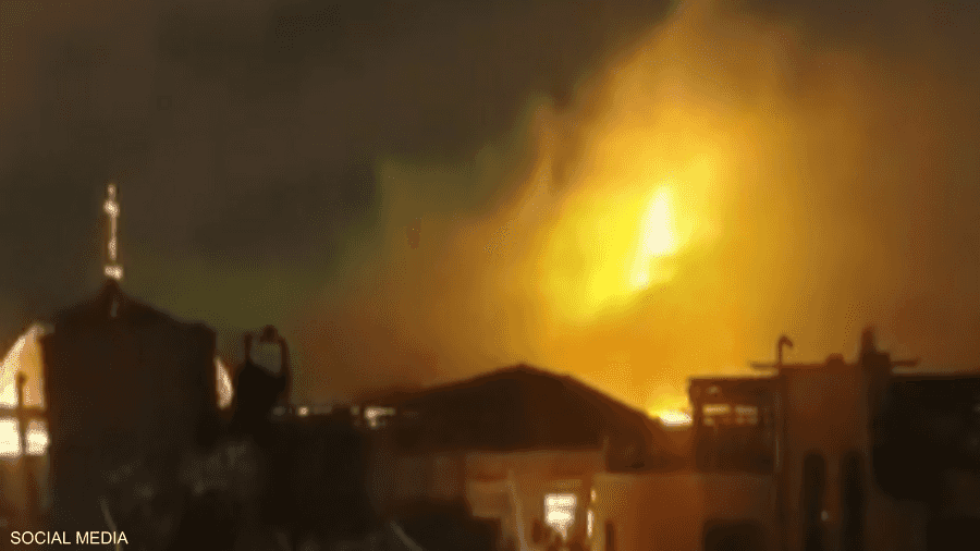 حريق بالقرب من كنسية القيامة في القدس المحتلة