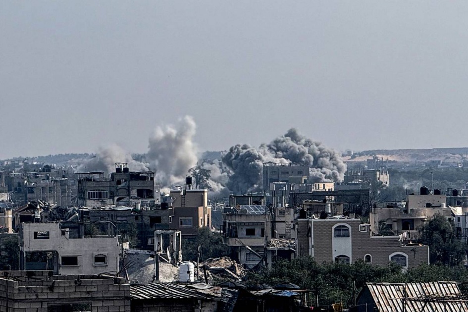 اليوم 16 من عودة الحرب: مجزرة بخان يونس وقصف عنيف برفح ووسط القطاع