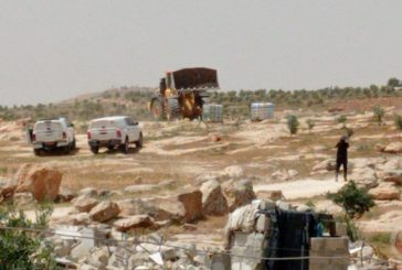 الاحتلال يهدم 3 منازل وبئر مياه وحظيرة اغنام في مسافر يطا