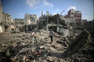 37 يوما على عودة الحرب .. شهداء ومصابين بالعشرات بغارات على خيام بغزة وخان يونس