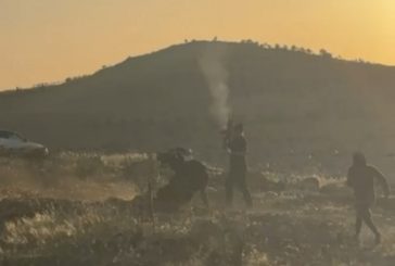 مستوطن يصيب مواطن من مسافر يطا بالرصاص وجيش الاحتلال يعتقله
