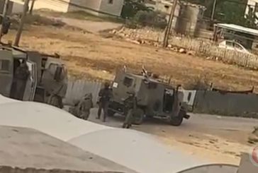 الاحتلال يحتجز عشرات المواطنين خلال اقتحام الظاهرية