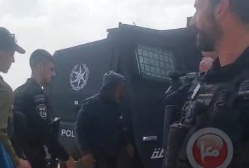 الاحتلال يعتقل مواطناً ويحتجز آخر من مسافر يطا ومستوطنون يعتدون على أراضي ومزروعات المواطنين