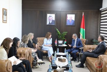 وزير العدل يجتمع مع وفد بريطاني رفيع المستوى ترأسه وزيرة الدولة لشؤون التنمية الدولية