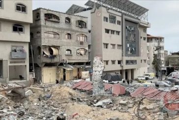 مستشفى العودة: طواقمنا تكافح من أجل إخماد النيران بعد استهدافه من الاحتلال
