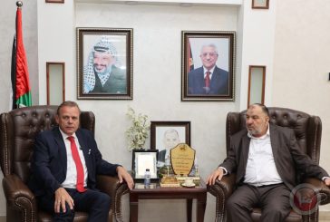 رئيس بلدية الخليل يطلع السفير الهولندي على الوضع العام في المدينة