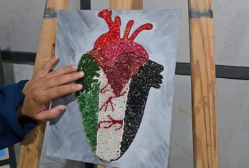 لوحات فنية بايدي المكفوفين بغزة