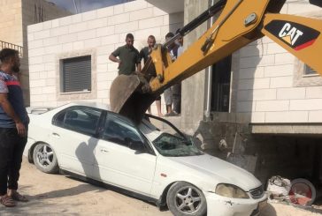 الشرطة تتلف 71 مركبة غير قانونية ببلدة بيت كاحل في الخليل