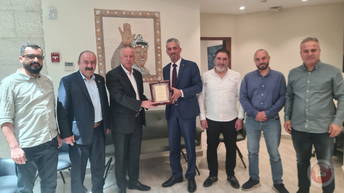 نقيب المهندسين يلتقي مع إدارة هيبرون اكسبو