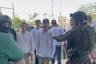 مستوطنون يهاجمون منازلا في حي تل ارميدة بالخليل
