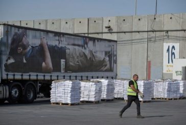 المساعدات تتأخر: الآلية الجديدة في غزة لن تبدأ الأحد