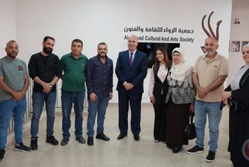 الوزير حمدان يزور مخيم عايدة ويطلع على الاحتياجات الثقافية لجمعية الرواد للثقافة والفنون