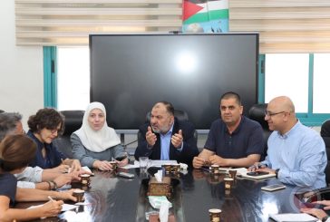 بلدية الخليل تبحث مع الاتحاد الأوروبي والوكالة الفرنسية وسلطة المياه سبل تحسين الواقع المائي في المدينة