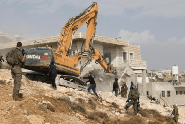 الاحتلال يخطر عائلة مقدسية بهدم منزلها ذاتيًا