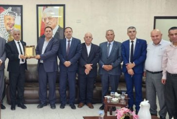 وزير التربية يلتقي فعاليات بلدة عقابا في محافظة طوباس