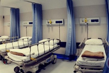 تقرير معا.. القطاع الصحي ينهار والحكومة تقر بالعجز.. اجتماع عاجل لإنقاذ الموقف
