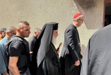 وفد كنسي من القدس يصل إلى كنيسة دير اللاتين بمدينة غزة للتضامن معها