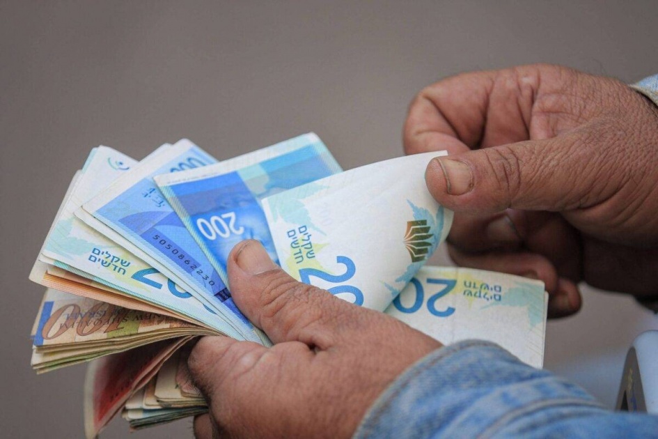 وكيل وزارة المالية: ننتظر تحويل عائدات الضرائب خلال أسبوع لـ10 أيام لصرف دفعة من الرواتب