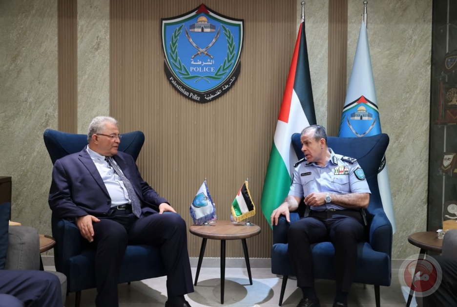 جامعة القدس وجهاز الشرطة يبحثان سبل تعزيز التعاون المشترك
