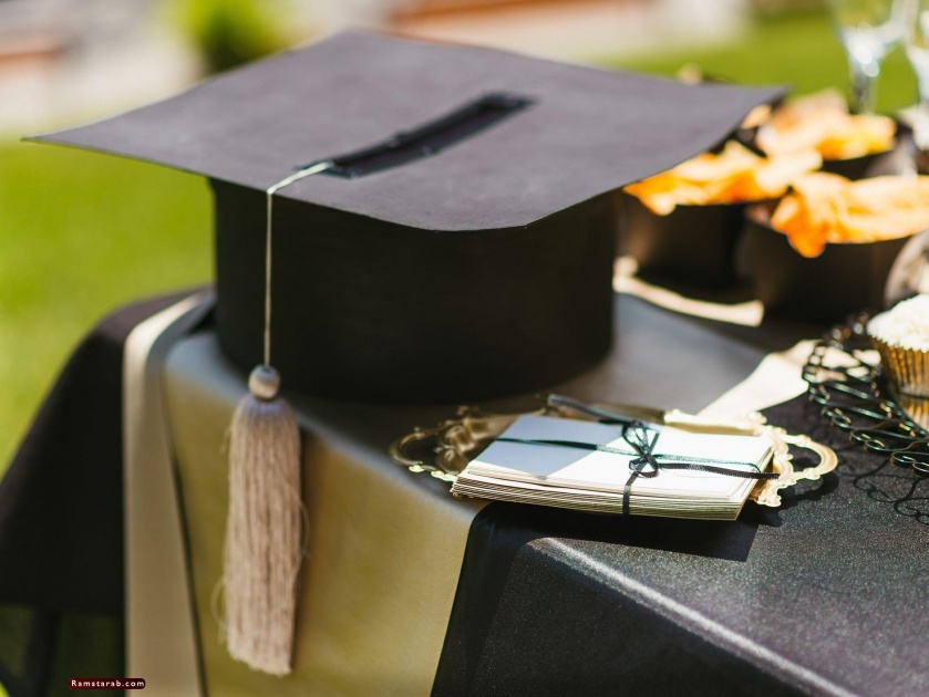 خريجة طب أسنان متفوقة تناشد أهل الخير مساعدتها للحصول على شهادتها الجامعية