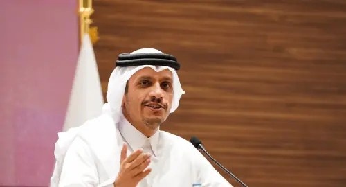 رئيس الوزراء القطري: مصممون على الوصول لوقف إطلاق نار بغزة