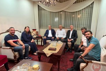 الشيخ يزور عائلة الأسير البرغوثي ويؤكد على موقفه الثابت تجاه قضية الأسرى