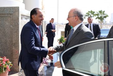 مصطفى يبحث مع نظيره المصري سبل وقف الحرب وإدارة غزة