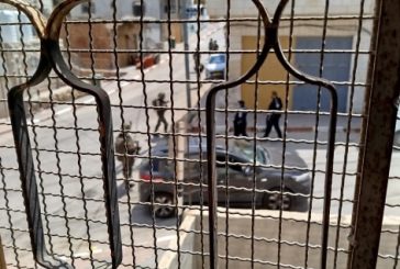 جيش الاحتلال يطلق النار على فلسطيني يحمل مسدس لعبة