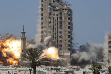 الاحتلال يأمر بإخلاء برجين في حي تل الهوى بغزة