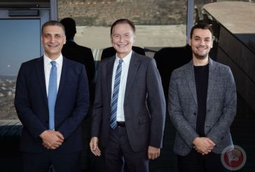 وزير الاتصالات يبحث التحديات الراهنة في القطاع مع مسؤولي شركة 