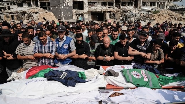 نقابة الصحفيين : “آب” دموي على الصحافة الفلسطينية: 15 شهيدًا بينهم 3 صحفيات