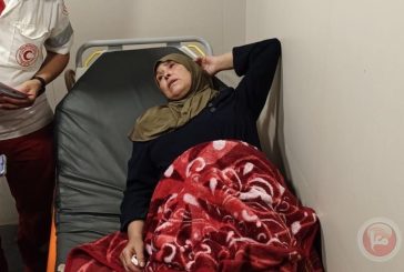 مستوطنون يهاجمون عائلة غرب الخليل وجيش الاحتلال يحتجزها لساعات