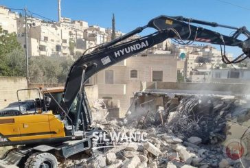 القدس: الاحتلال يجبر مواطنا على هدم منزله في بلدة الطور