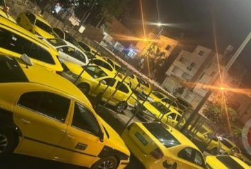 إضراب لسائقي العمومي في الخليل.. وانقسامات في الرأي حول قرار المحافظ