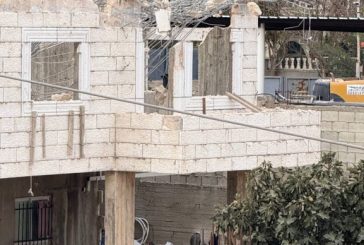 الاحتلال يجبر مواطنا على هدم منزله في ضاحية السلام شرق القدس