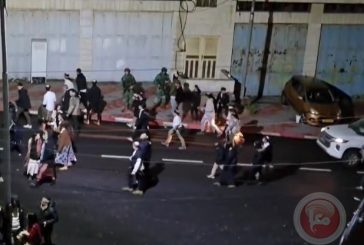 الخليل: الاحتلال يفرض قيودًا على السكان والمستوطنون يحتفلون بعيد 