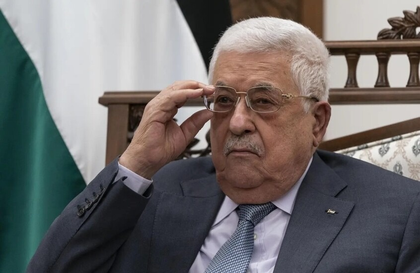 الرئيس محمود عباس يحتفل بميلاده التسعين