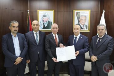 رئيس مجلس القضاء الأعلى يتسلم قراراً رئاسياً بتخصيص قطعة أرض والبناء المقام عليها لصالح محكمة استئناف نابلس