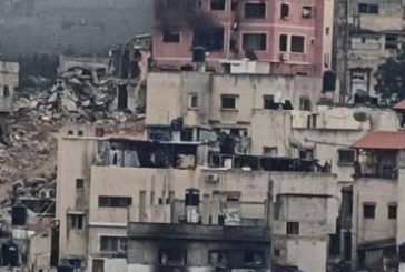 الاحتلال يحرق منزلا في مخيم نور شمس وسط حصار متواصل لليوم 294