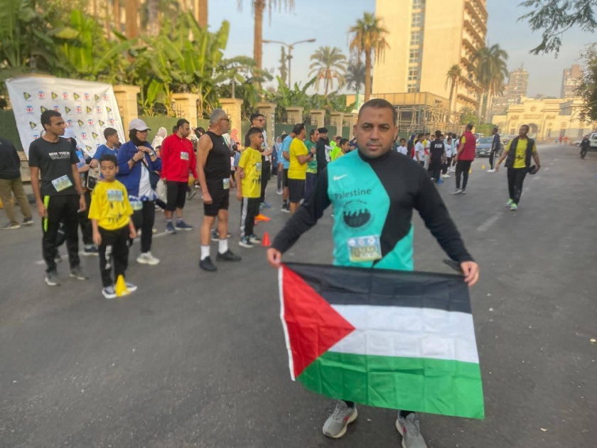 العدّاء الفلسطيني نتيل يحصد المركز الثالث في سباق ماستر اختراق الضاحية الدولي بمصر
