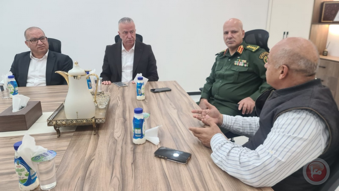 قيادة منطقة الخليل تزور شركة الجنيدي وتؤكد دعمها للقطاع الصناعي في فلسطين