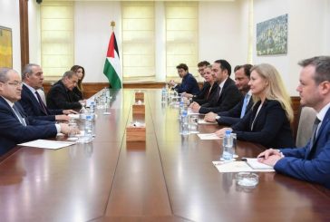 الشيخ لدول E4: ضرورة إعادة الأموال المحتجزة ووقف إرهاب المستوطنين