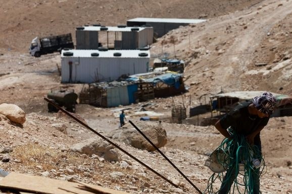 إفراغ قرية شلال العوجا بالكامل بعد سنوات من العنف والانتهاكات