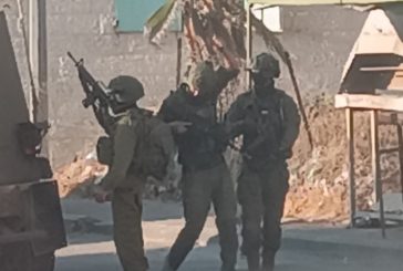 إصابات بالاختناق وإغلاق محال تجارية خلال اقتحام قوات الاحتلال بلدة بيت أمر