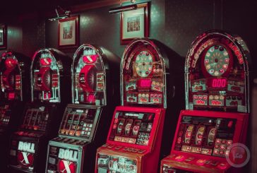 كيف يعمل مولِّد الأرقام العشوائية (RNG) في ألعاب الأونلاين (من دون جدارٍ من الرياضيات)