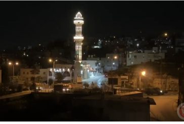 قوات الاحتلال تقتحم منزل عائلة الشهيد محمود عابد في حلحول
