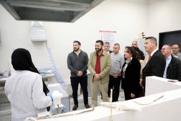 وزيرة التنمية الاجتماعية في زيارة لمصنع الأطراف الصناعية في الجامعة العربية الأمريكية