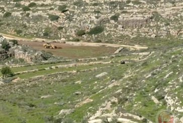 مستوطنون يجرفون أراض شمال غرب سلفيت